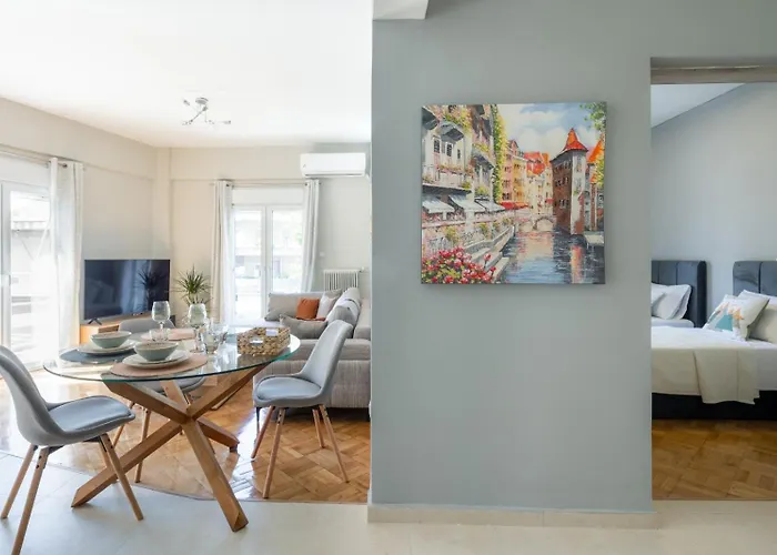 Helios Sunny Comfortable Apartment